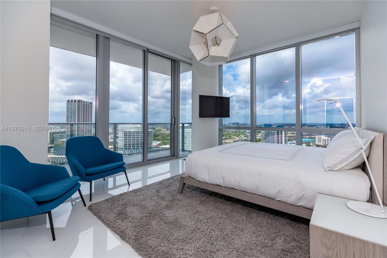 851 NE 1st Ave, Unit 2812, Miami, FL 33132 Photo