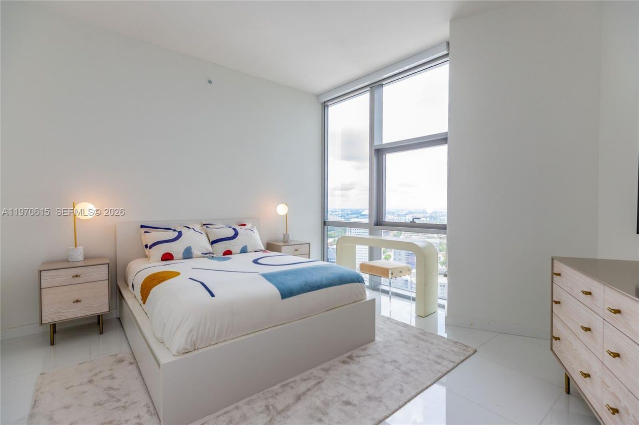 851 NE 1st Ave, Unit 2812, Miami, FL 33132 Photo