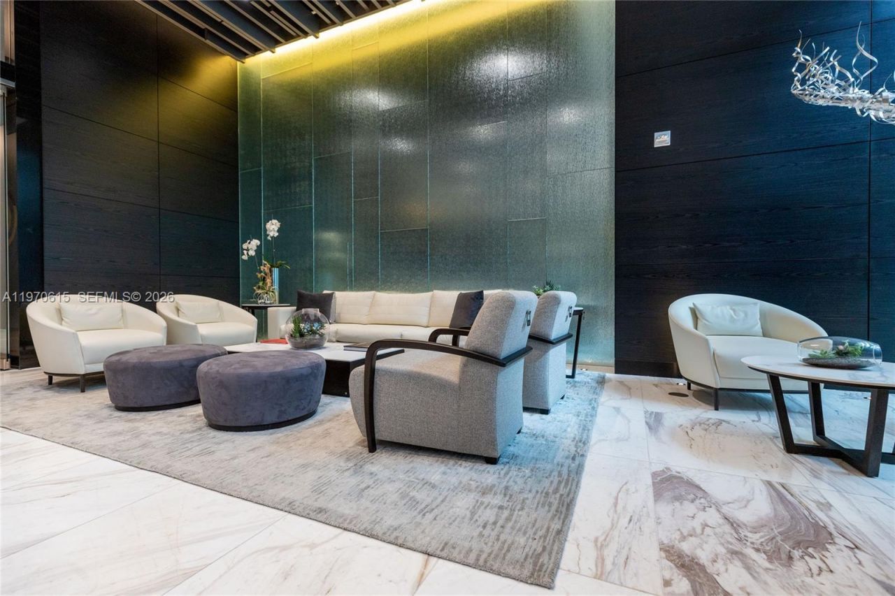 851 NE 1st Ave, Unit 2812, Miami, FL 33132 Photo