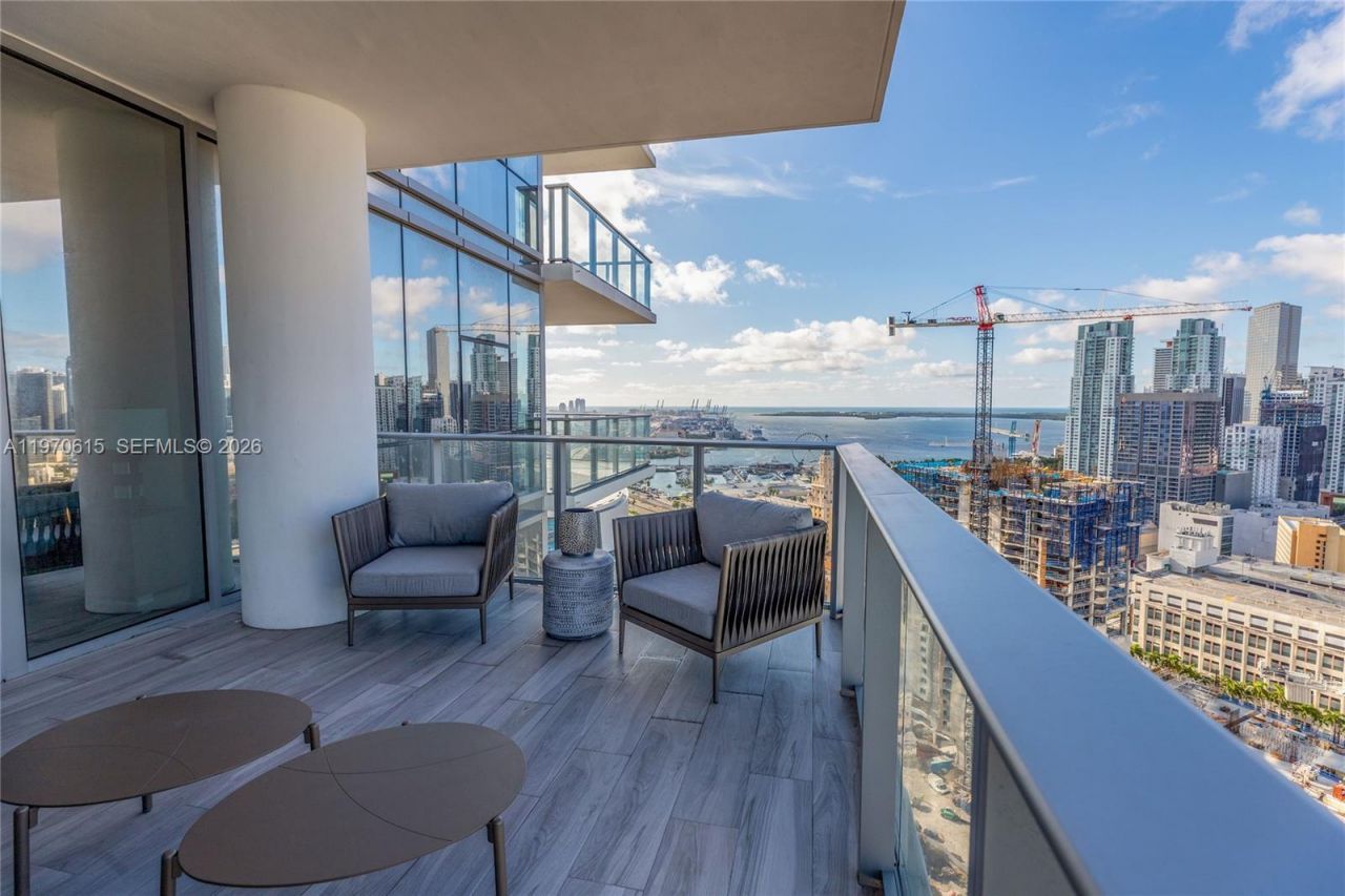 851 NE 1st Ave, Unit 2812, Miami, FL 33132 Photo