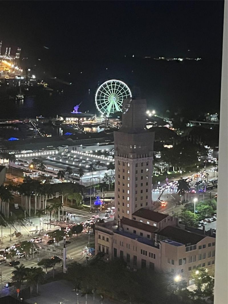 851 NE 1st Ave, Unit 2812, Miami, FL 33132 Photo