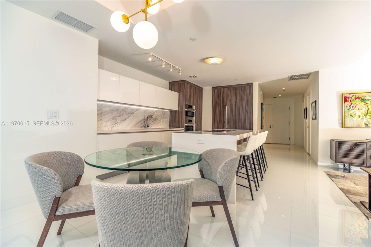 851 NE 1st Ave, Unit 2812, Miami, FL 33132 Photo