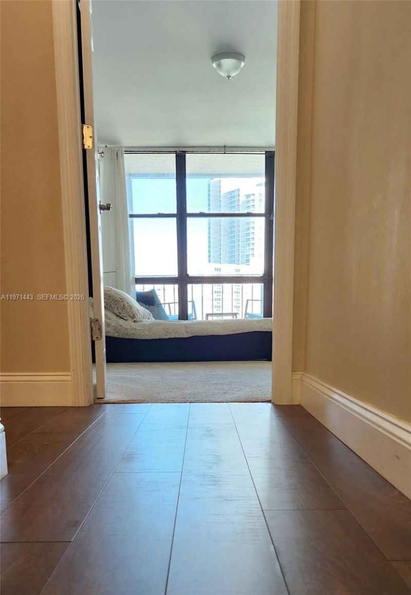 1000 Parkview Dr , Unit 1026, Hallandale Beach, FL 33009 Photo