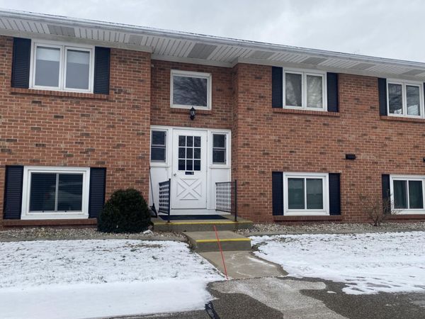 230 S State Street, Unit 15, Zeeland, MI 49464