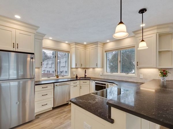 801 Sherwood Forest Ln, Unit 801, Saugus, MA 01906