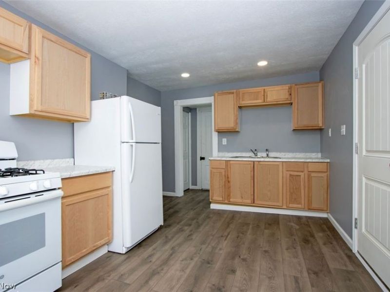 442-442 1/2 Main Street, Wadsworth, OH 44281 Photo 3