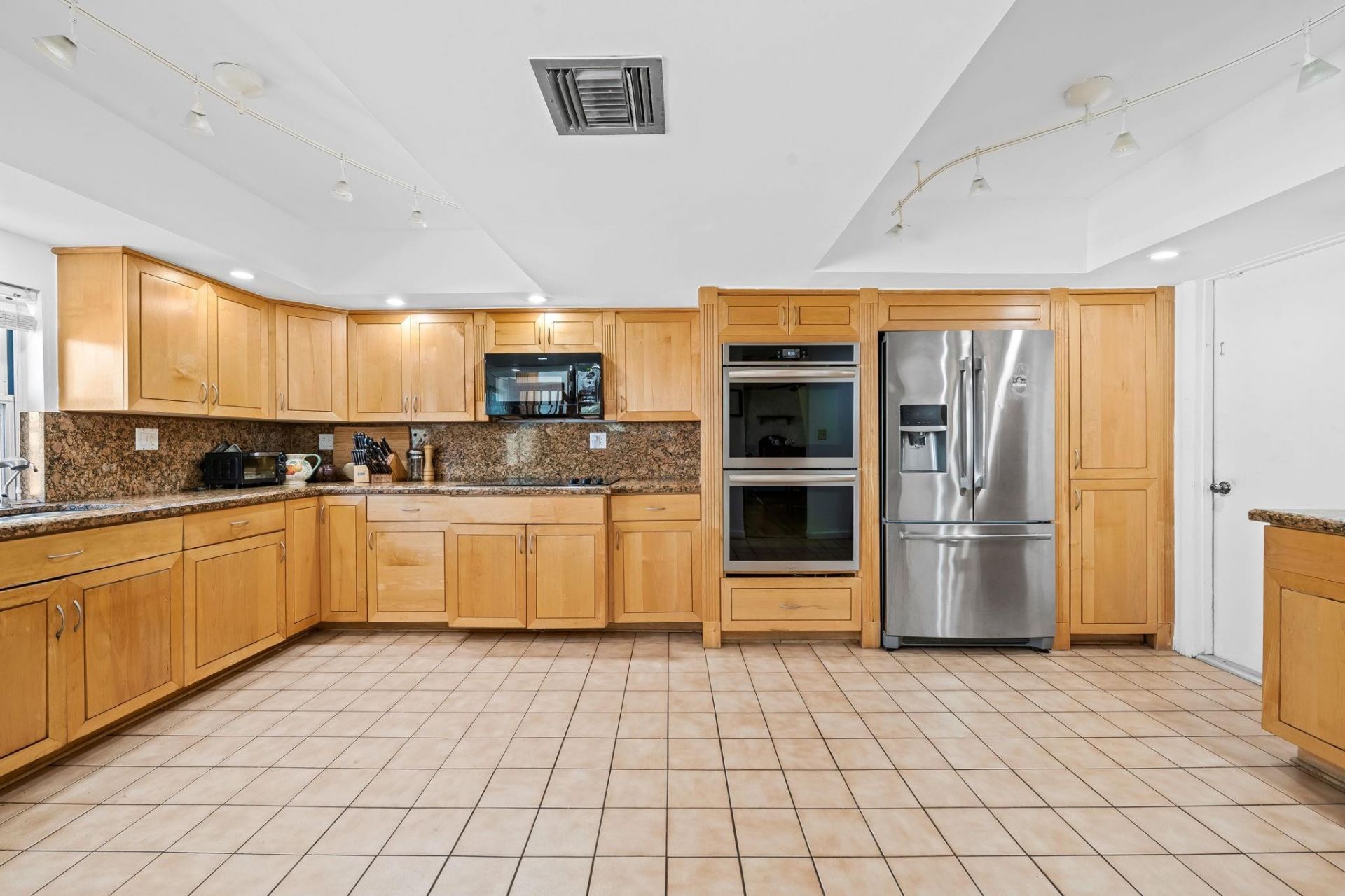 1031 NE 27th Avenue, Pompano Beach, FL 33062 Photo