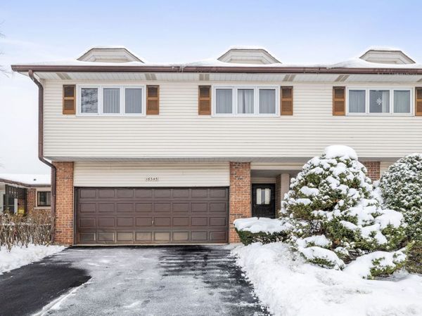 16345 Brementowne Drive, Tinley Park, IL 60477