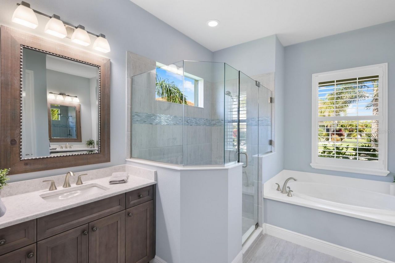 569 Mast Drive, Bradenton, FL 34208 Photo