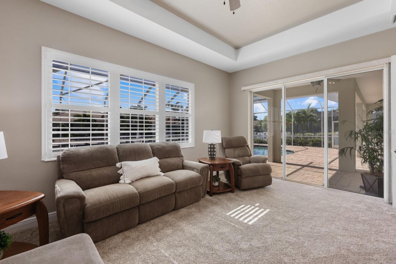 569 Mast Drive, Bradenton, FL 34208 Photo