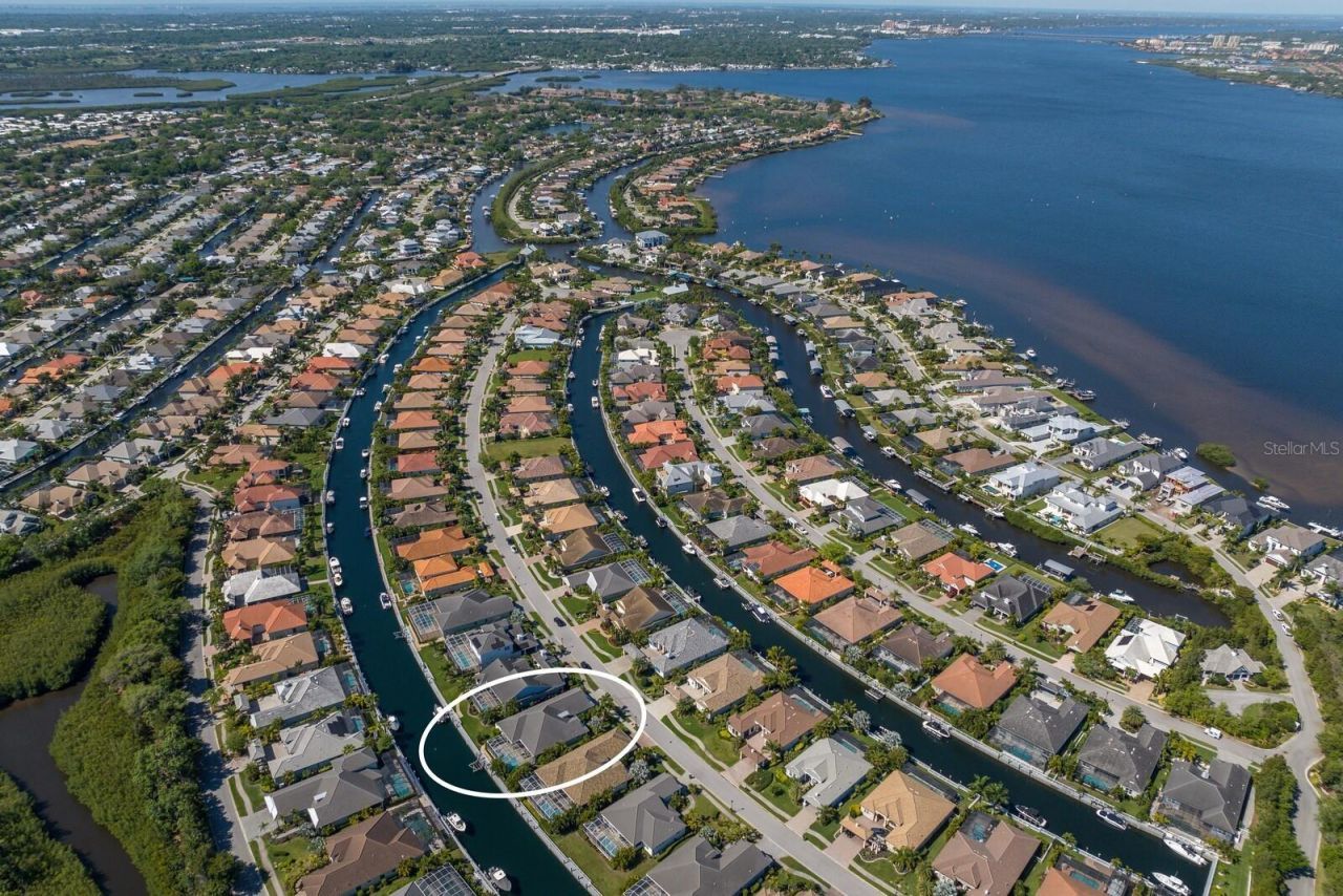 569 Mast Drive, Bradenton, FL 34208 Photo