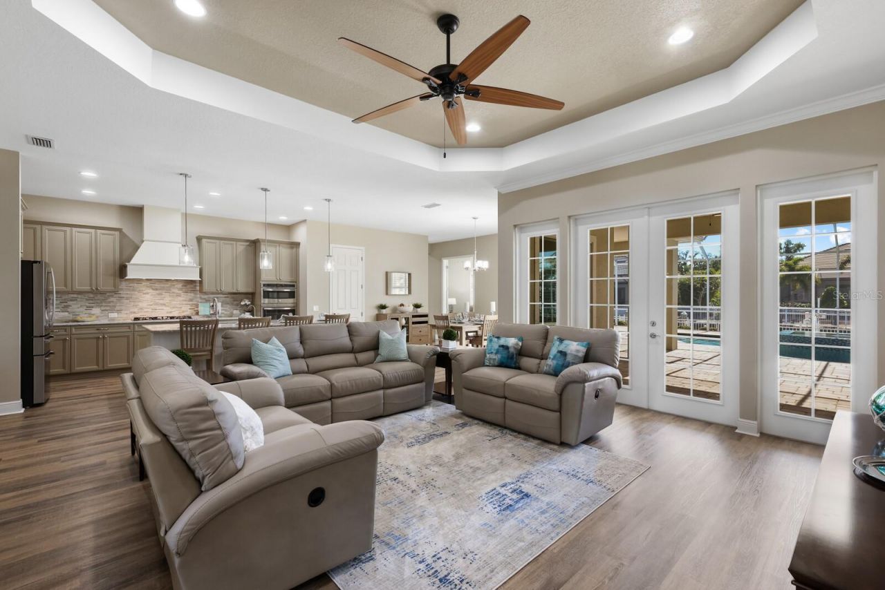 569 Mast Drive, Bradenton, FL 34208 Photo