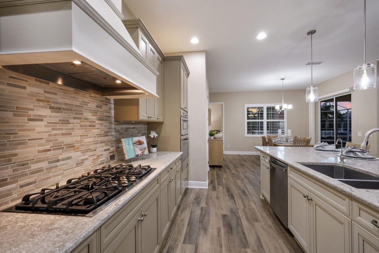 569 Mast Drive, Bradenton, FL 34208 Photo