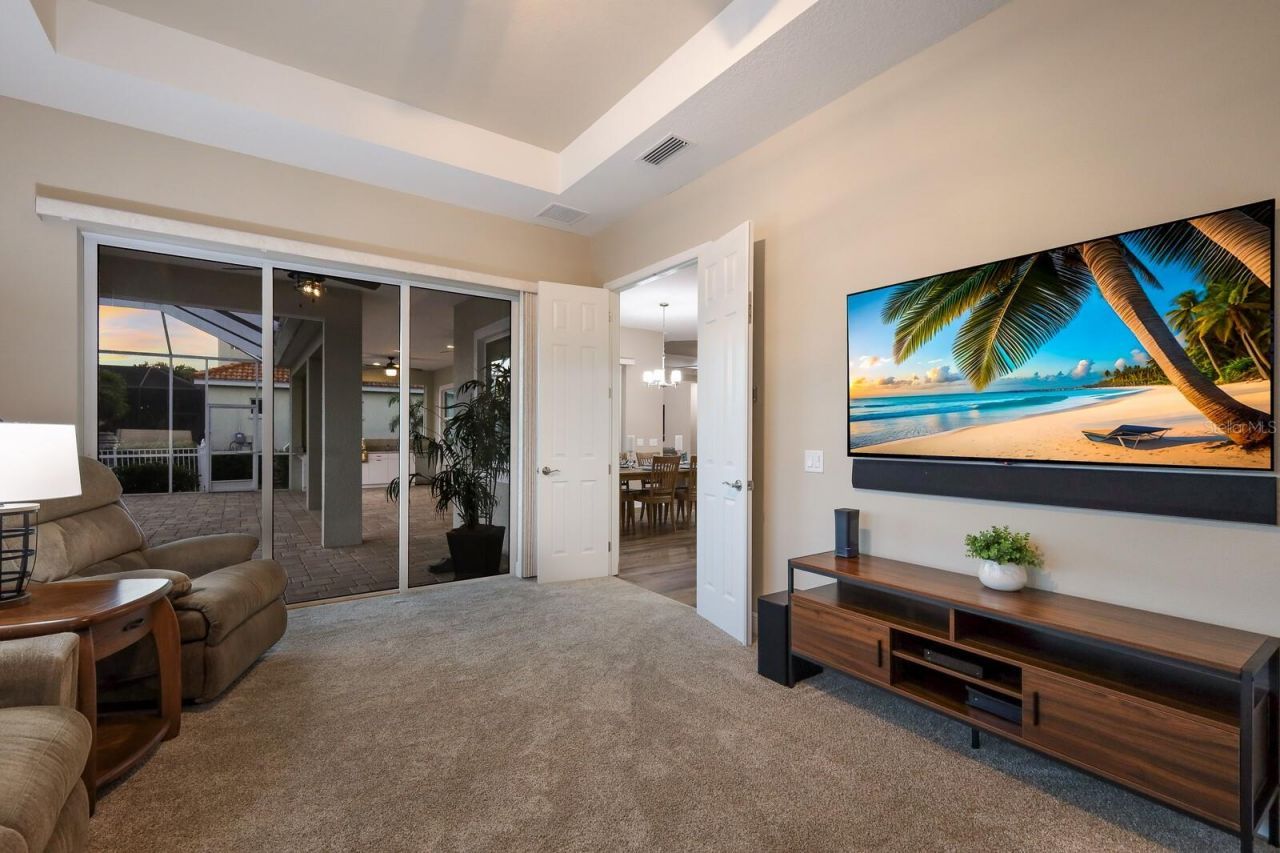 569 Mast Drive, Bradenton, FL 34208 Photo