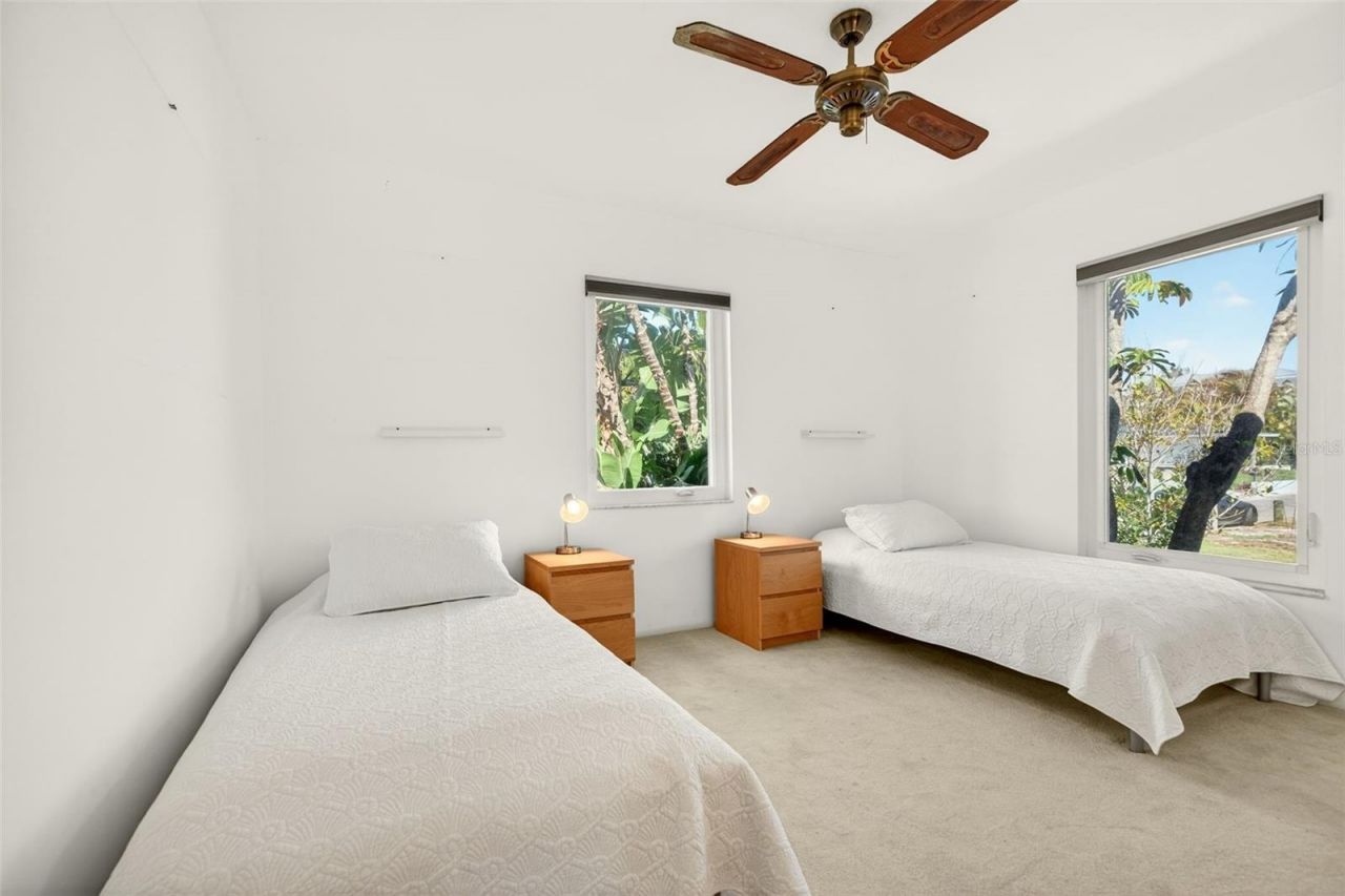 550 De Narvaez Drive, Longboat Key, FL 34228 Photo