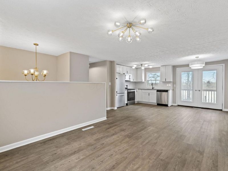 1213 Elm Park Circle, Galloway, OH 43119 Photo 6