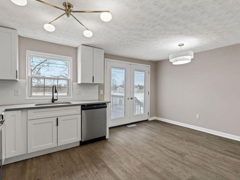 1213 Elm Park Circle, Galloway, OH 43119 Photo 9