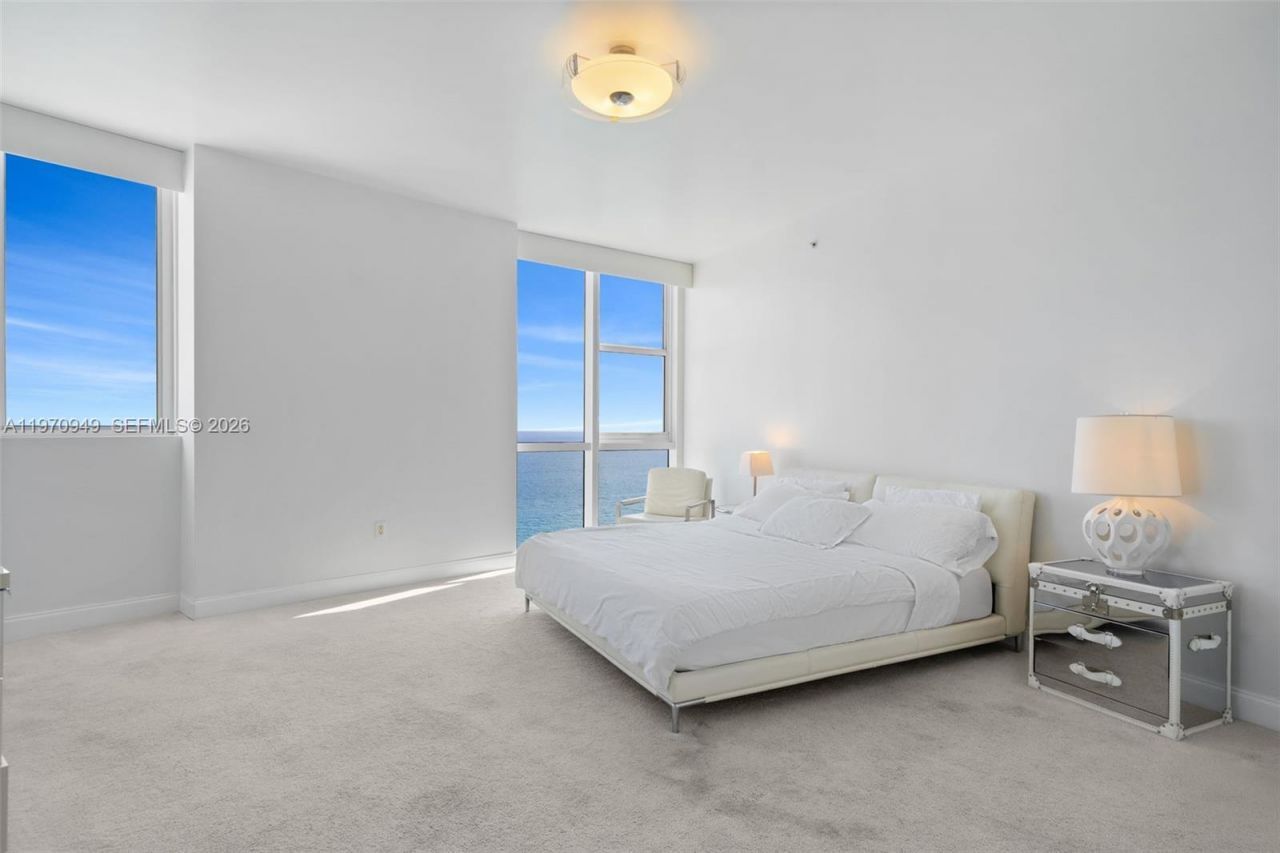18201 Collins Ave , Unit 4709, Sunny Isles Beach, FL 33160 Photo