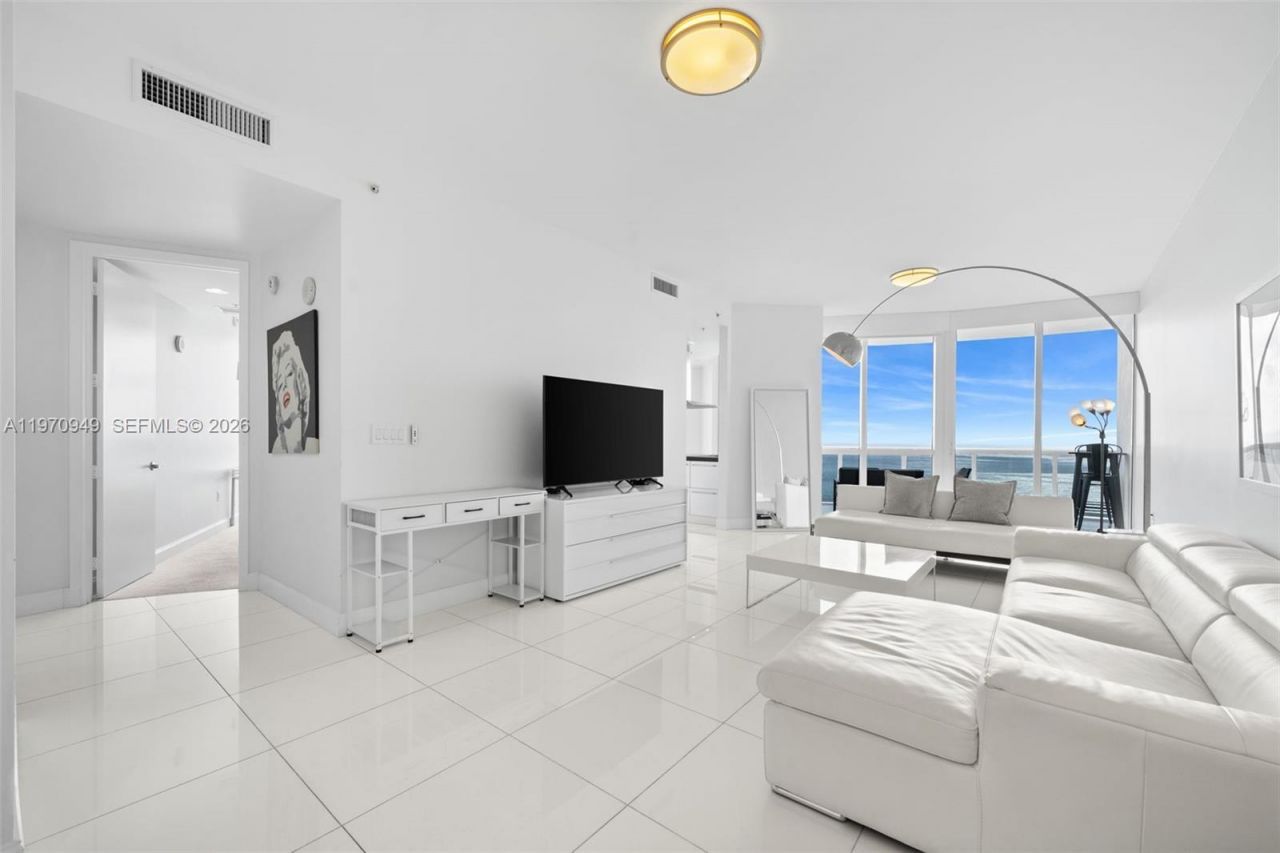 18201 Collins Ave, Unit 4709, Sunny Isles Beach, FL 33160 Photo