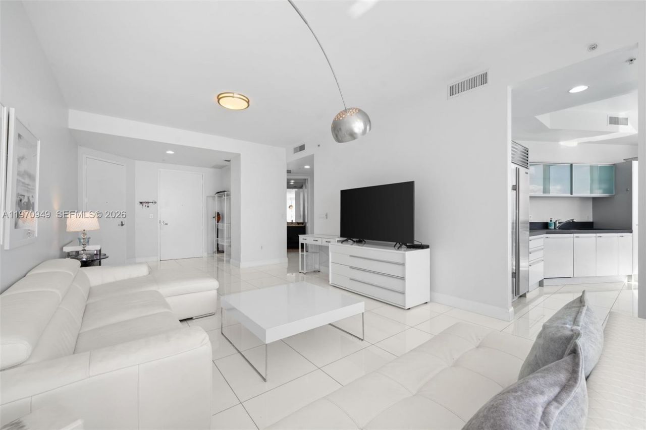 18201 Collins Ave , Unit 4709, Sunny Isles Beach, FL 33160 Photo