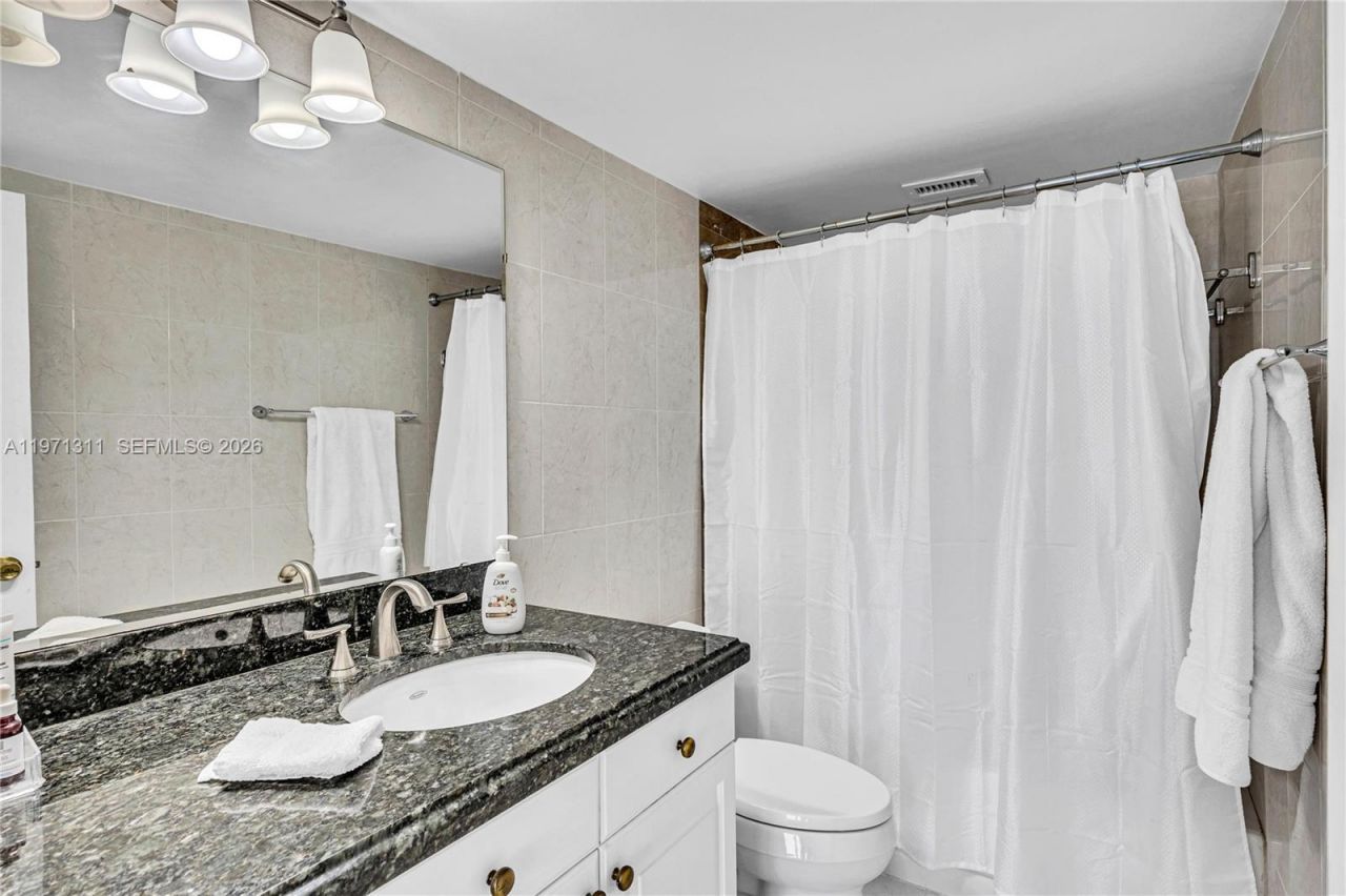 900 Bay Dr, Unit 1019, Miami Beach, FL 33141 Photo