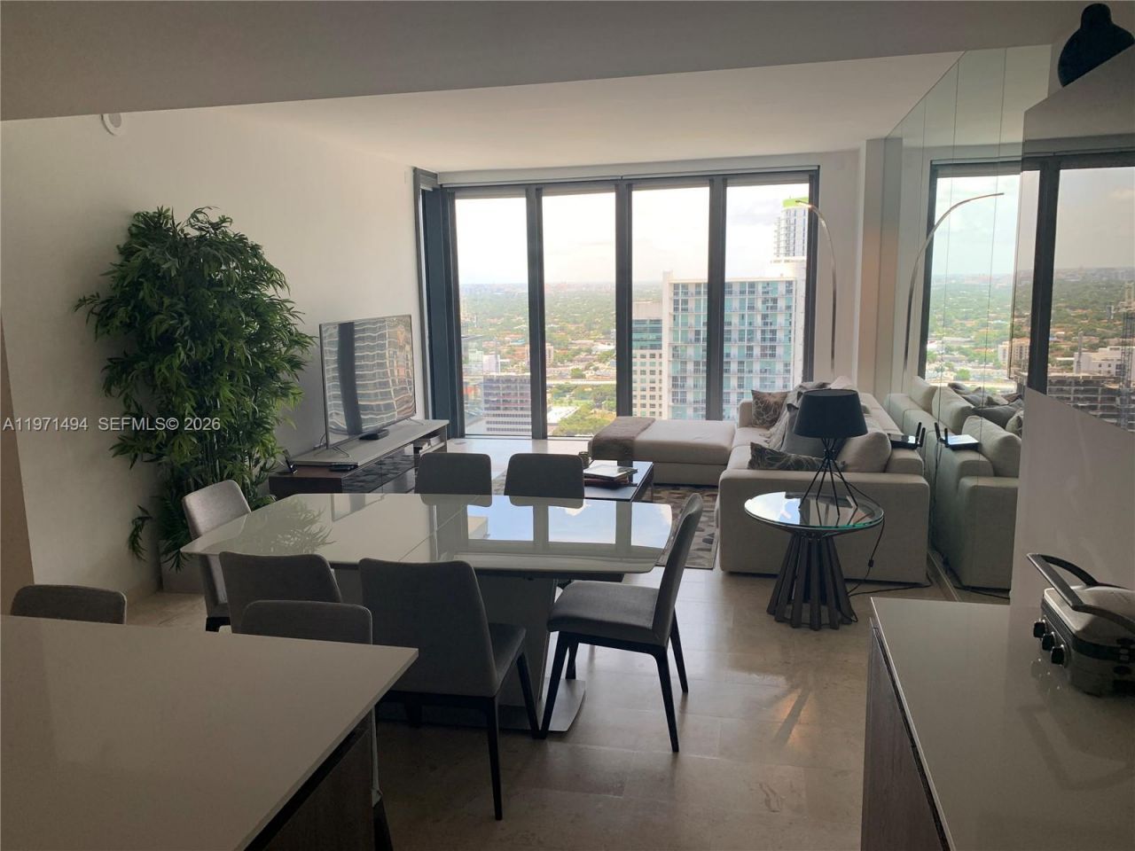 68 SE 6th St, Unit 3010, Miami, FL 33131 Photo