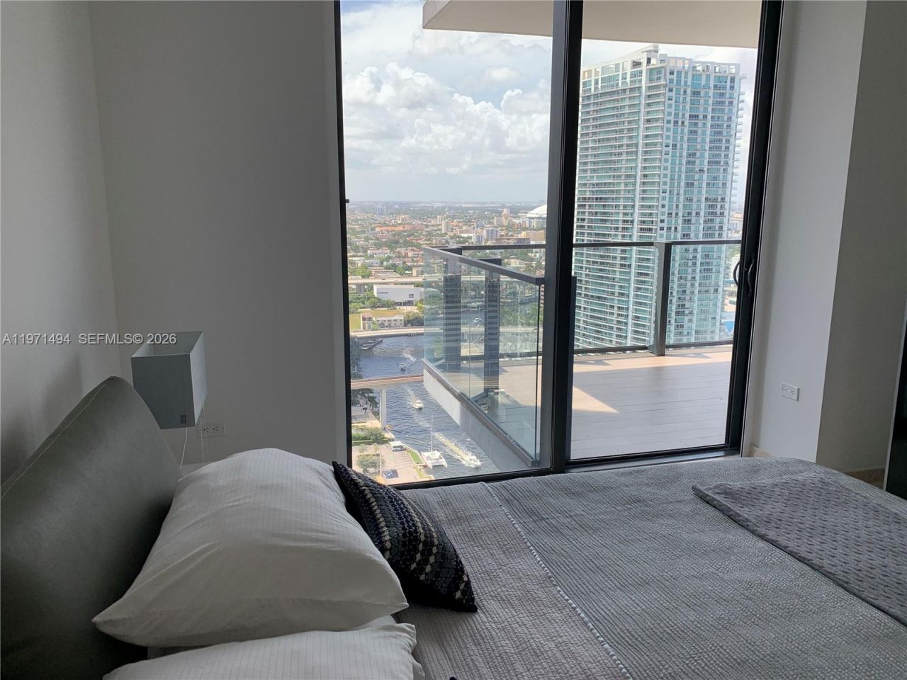 68 SE 6th St, Unit 3010, Miami, FL 33131 Photo