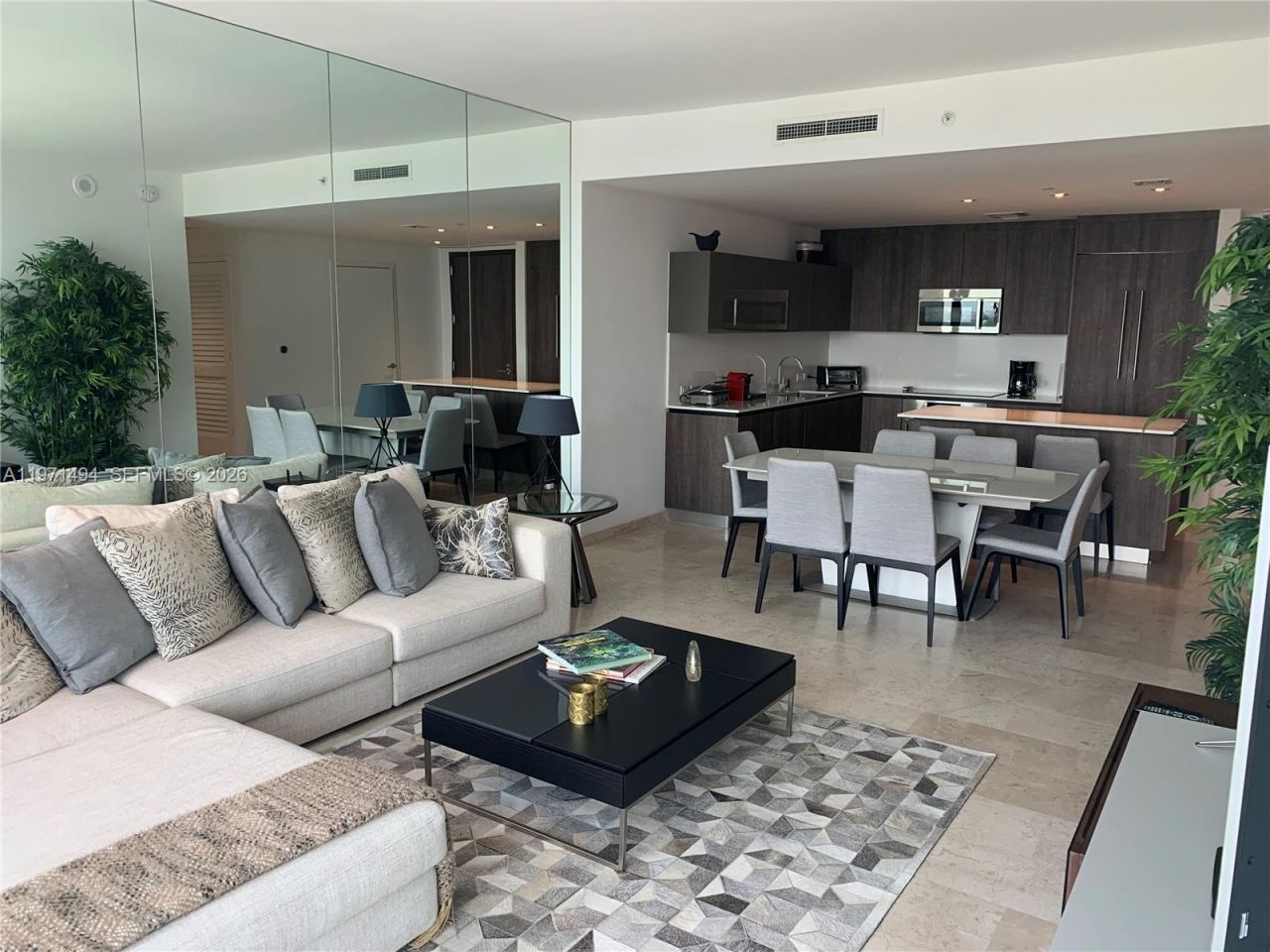 68 SE 6th St, Unit 3010, Miami, FL 33131 Photo