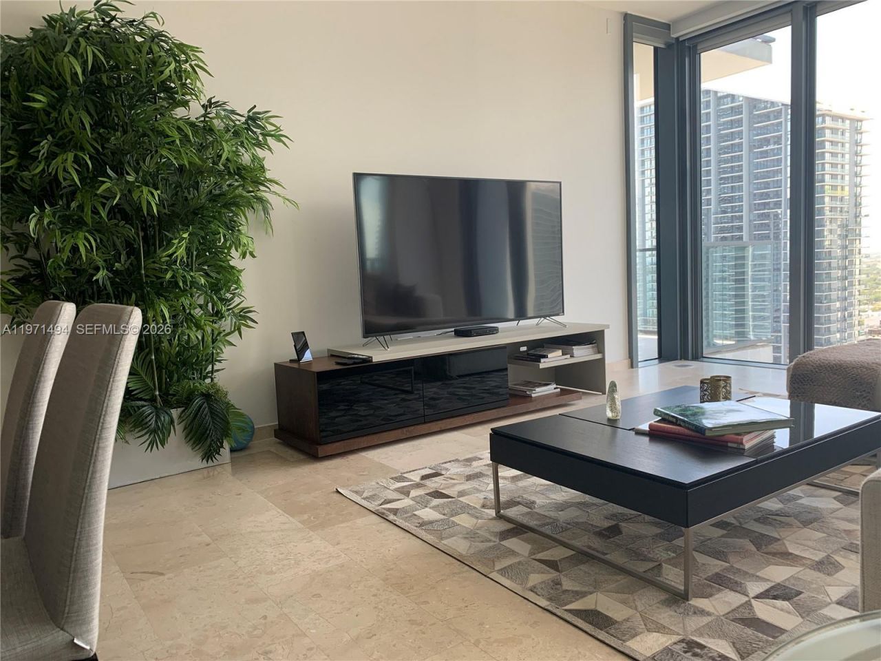 68 SE 6th St, Unit 3010, Miami, FL 33131 Photo