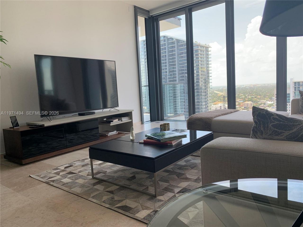 68 SE 6th St, Unit 3010, Miami, FL 33131 Photo