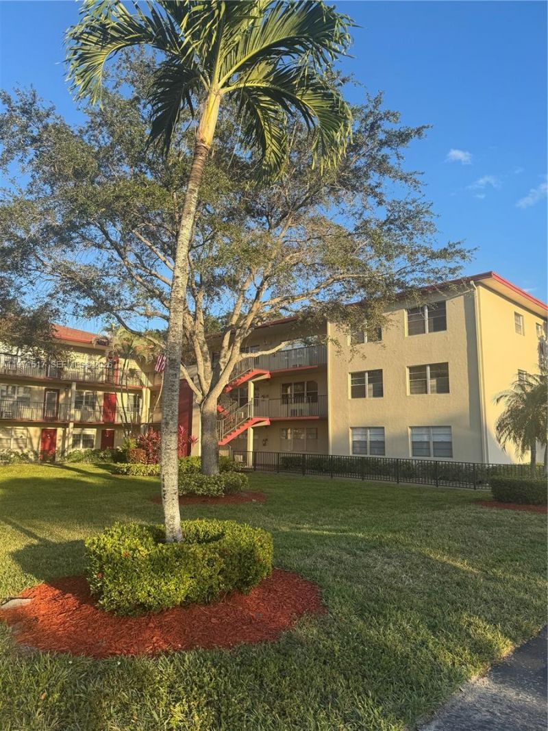 200 SW 132nd Way , Unit 207L, Pembroke Pines, FL 33027 Photo