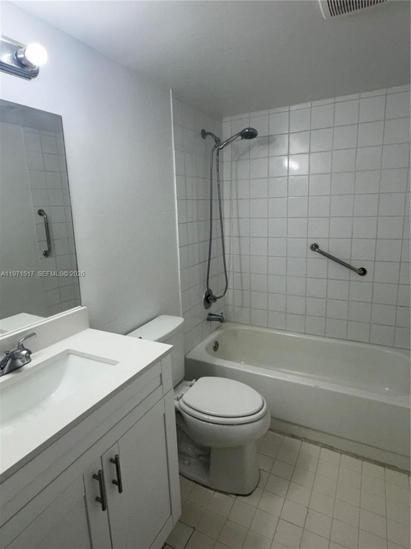 200 SW 132nd Way , Unit 207L, Pembroke Pines, FL 33027 Photo