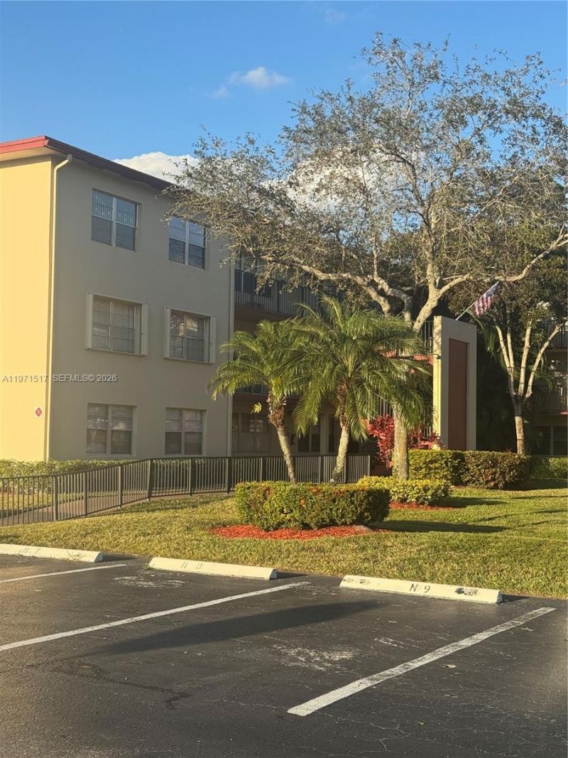 200 SW 132nd Way , Unit 207L, Pembroke Pines, FL 33027 Photo