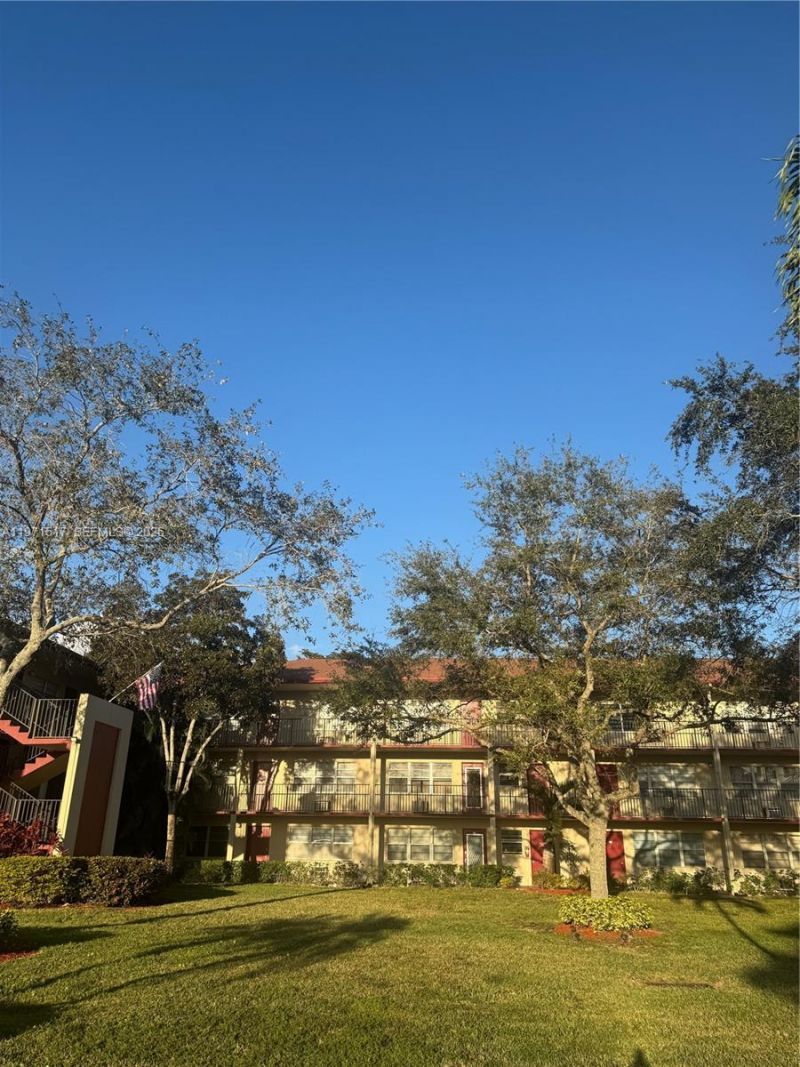 200 SW 132nd Way , Unit 207L, Pembroke Pines, FL 33027 Photo
