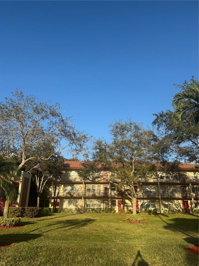 200 SW 132nd Way , Unit 207L, Pembroke Pines, FL 33027 Photo