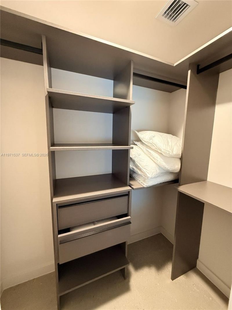 11 NE 6th, Unit 1905, Miami, FL 33132 Photo