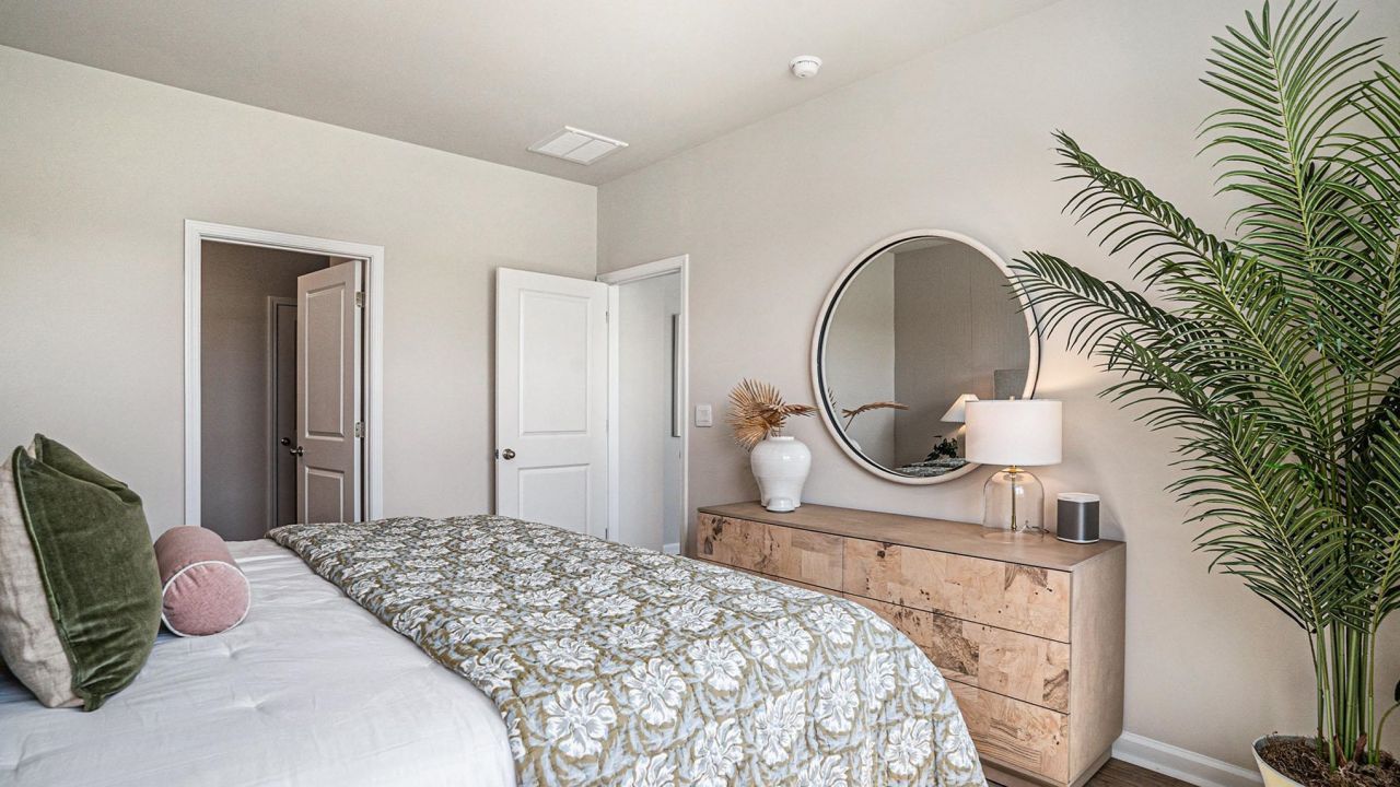 2725 Riverboat Way  Photo 14