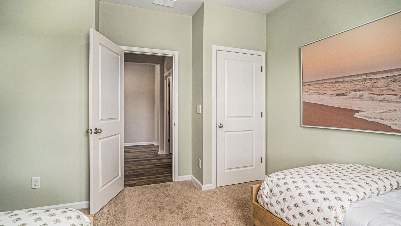 2725 Riverboat Way  Photo 18