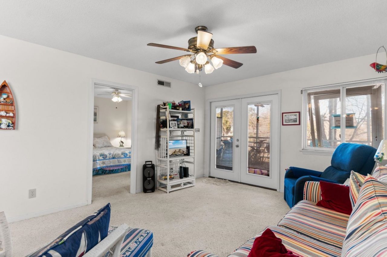 712 South Dogwood Dr. Photo 11