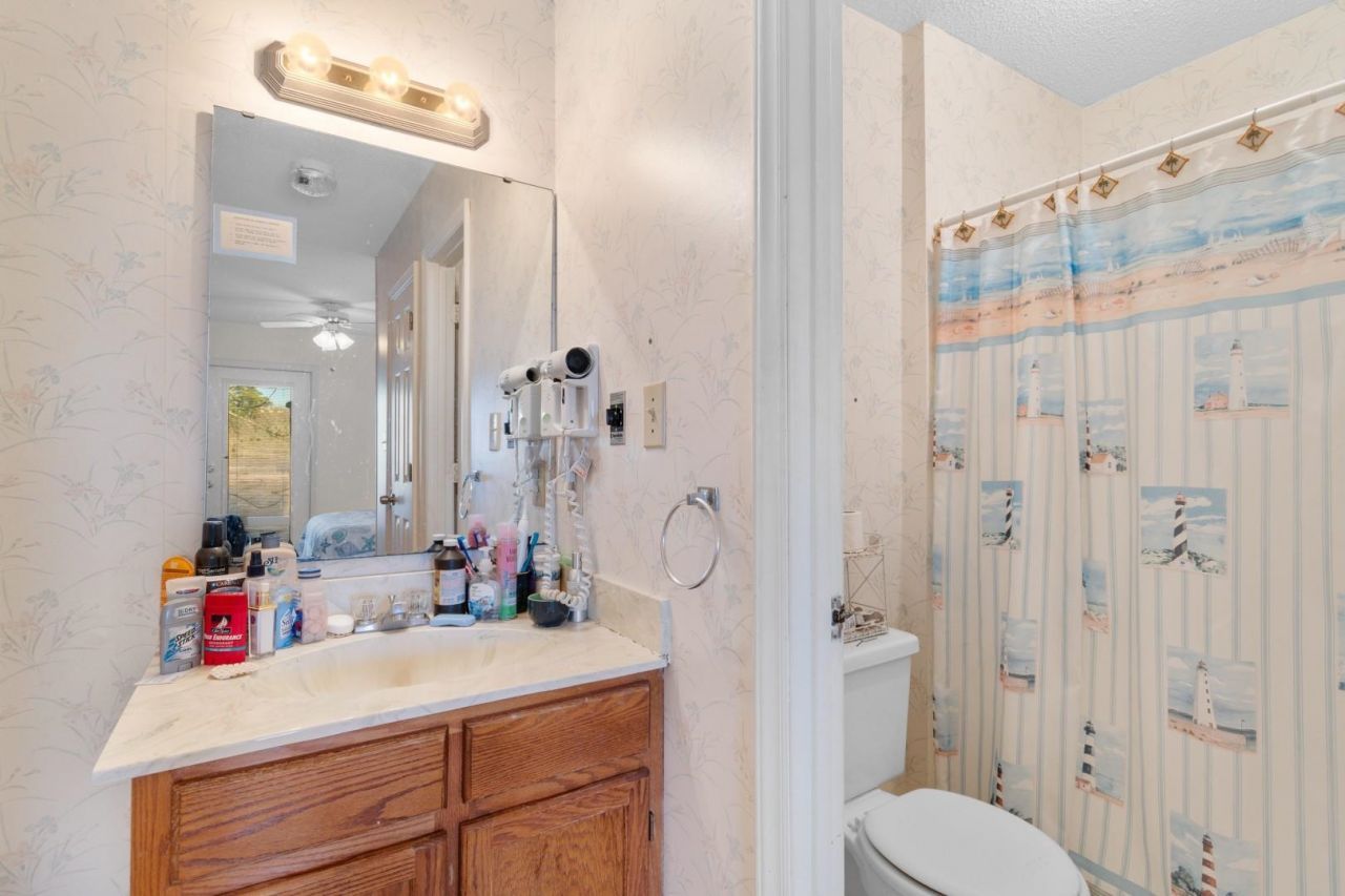 712 South Dogwood Dr. Photo 17