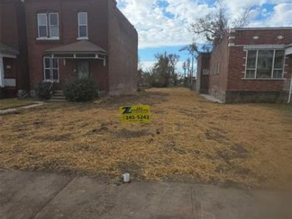 4746 Hammett Place Place , St Louis, MO 63113