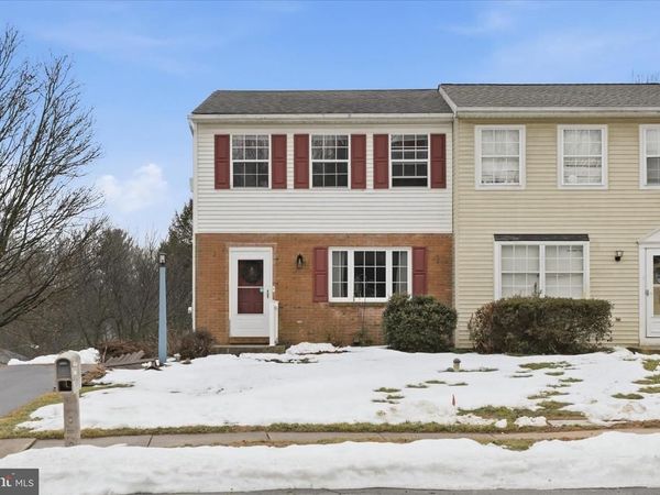 1098 MONTICELLO LANE, LANCASTER, PA 17603