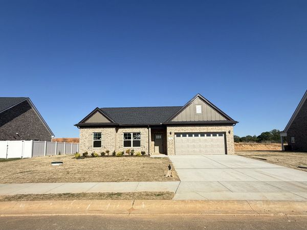 147 Watershed Court, Ashland City, TN 37015