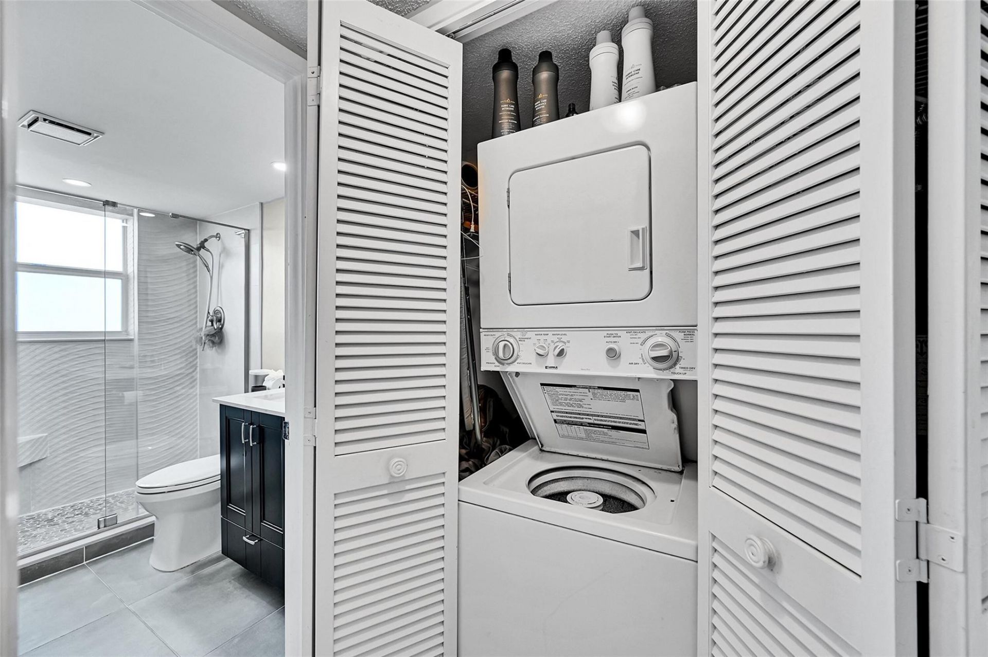 605 Oaks Drive, Unit 701, Pompano Beach, FL 33069 Photo