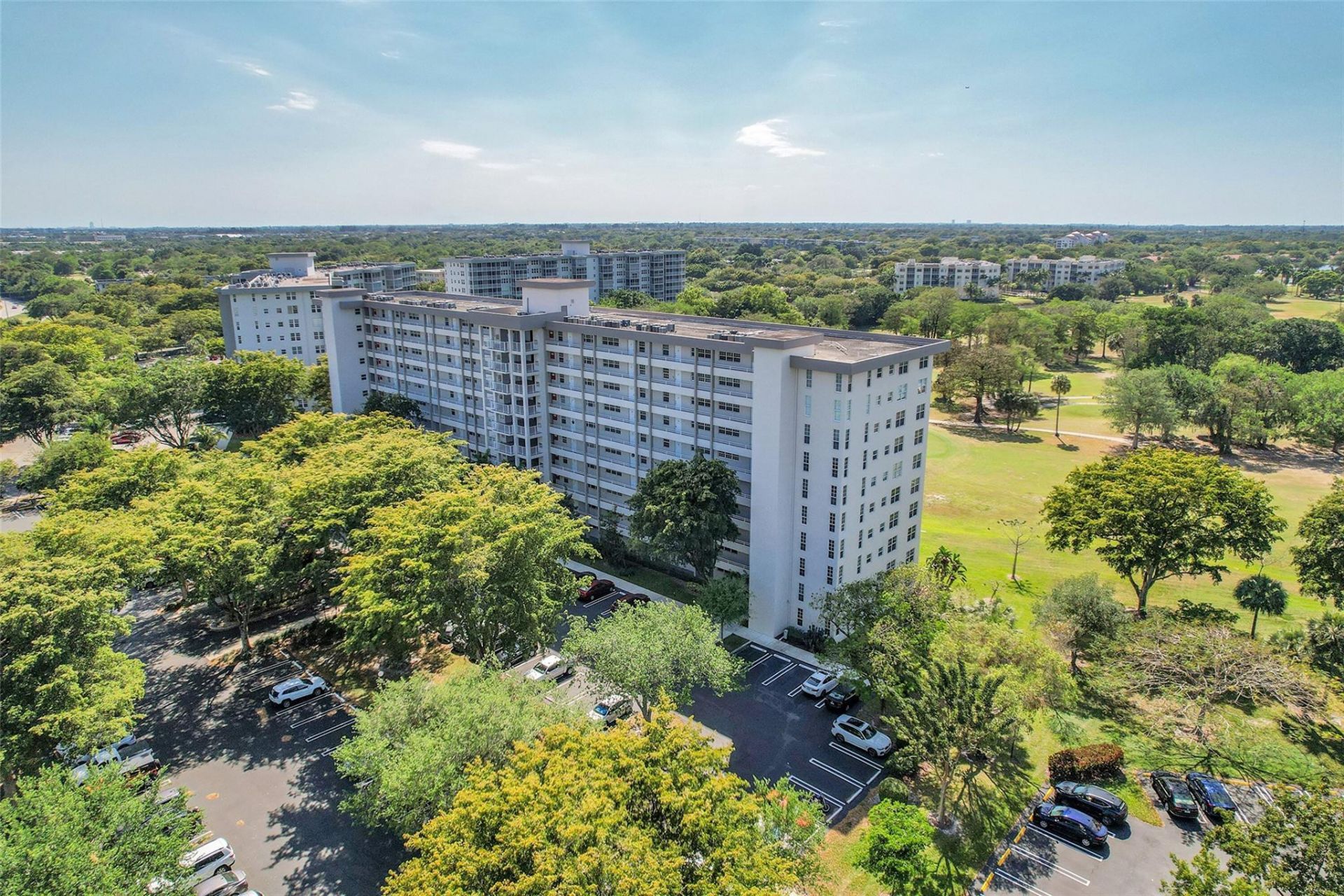 605 Oaks Drive, Unit 701, Pompano Beach, FL 33069 Photo