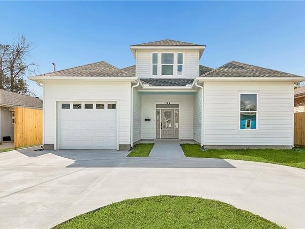 744 BROCKENBRAUGH Court, Metairie, LA 70005