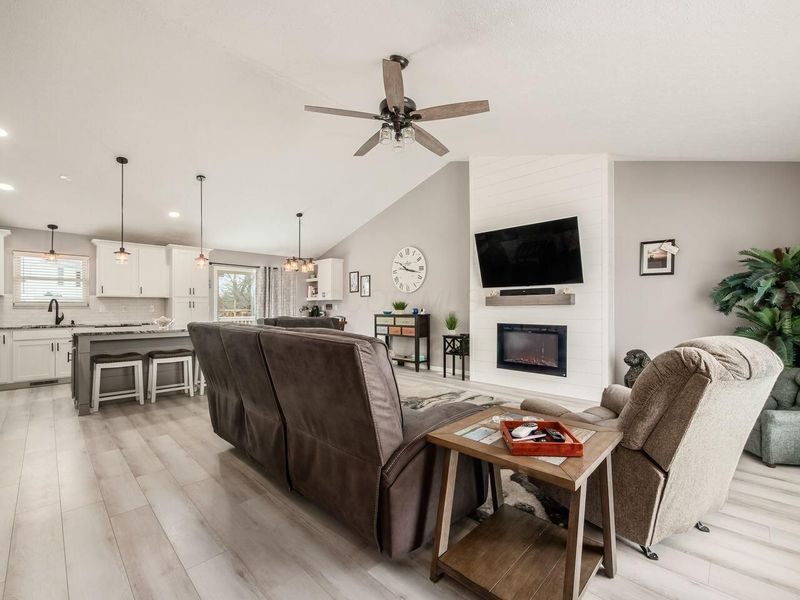 4958 Hilliard Green Drive, Hilliard, OH 43026 Photo 6