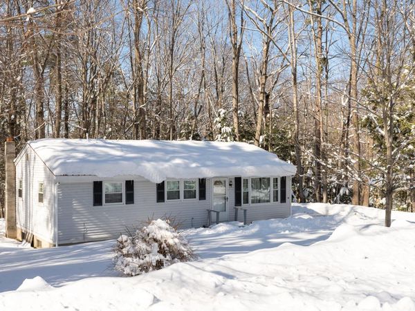 54 Woodland Grove Road, Conway, NH 03818