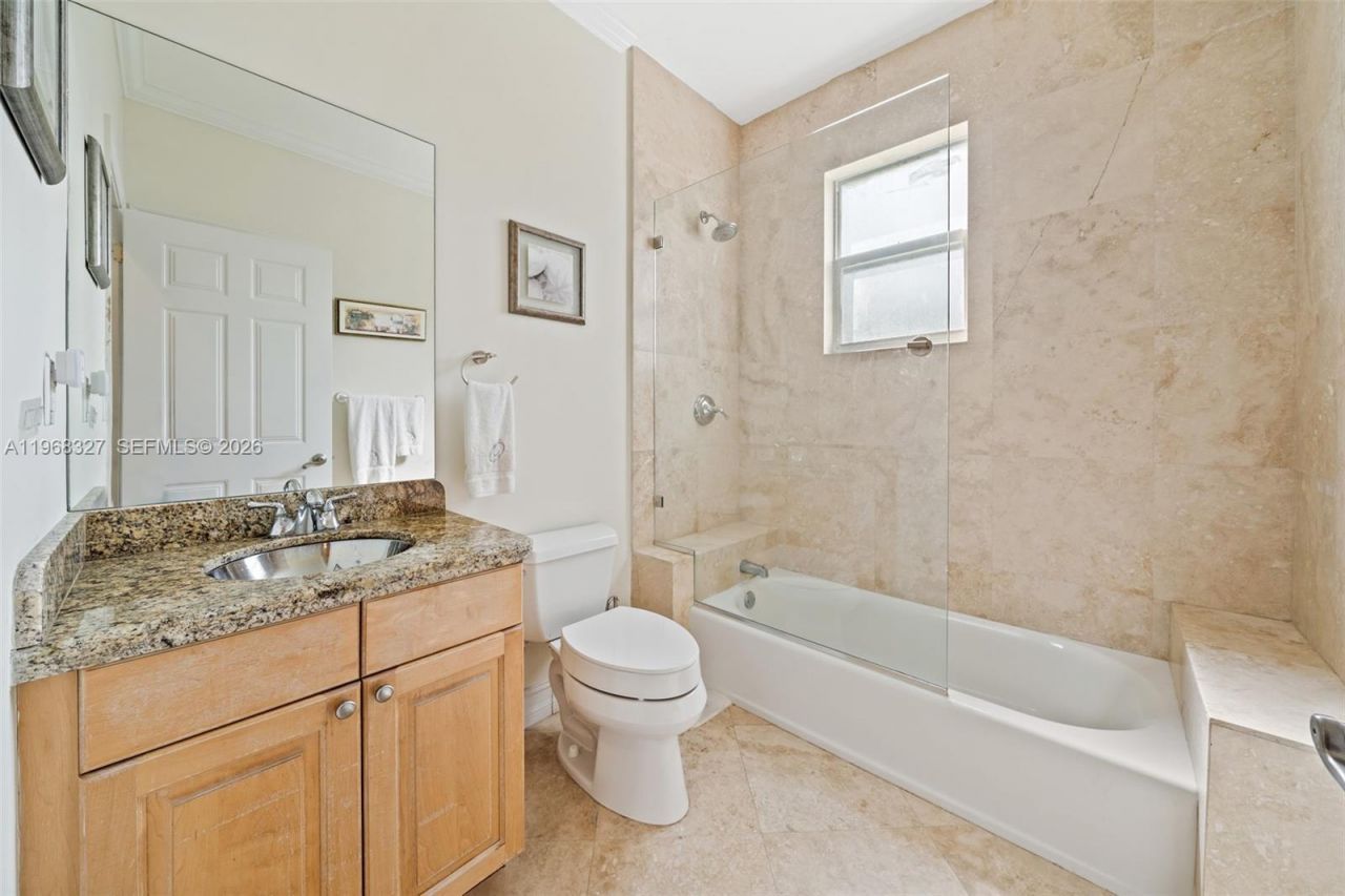 7431 Center Bay Dr , North Bay Village, FL 33141 Photo