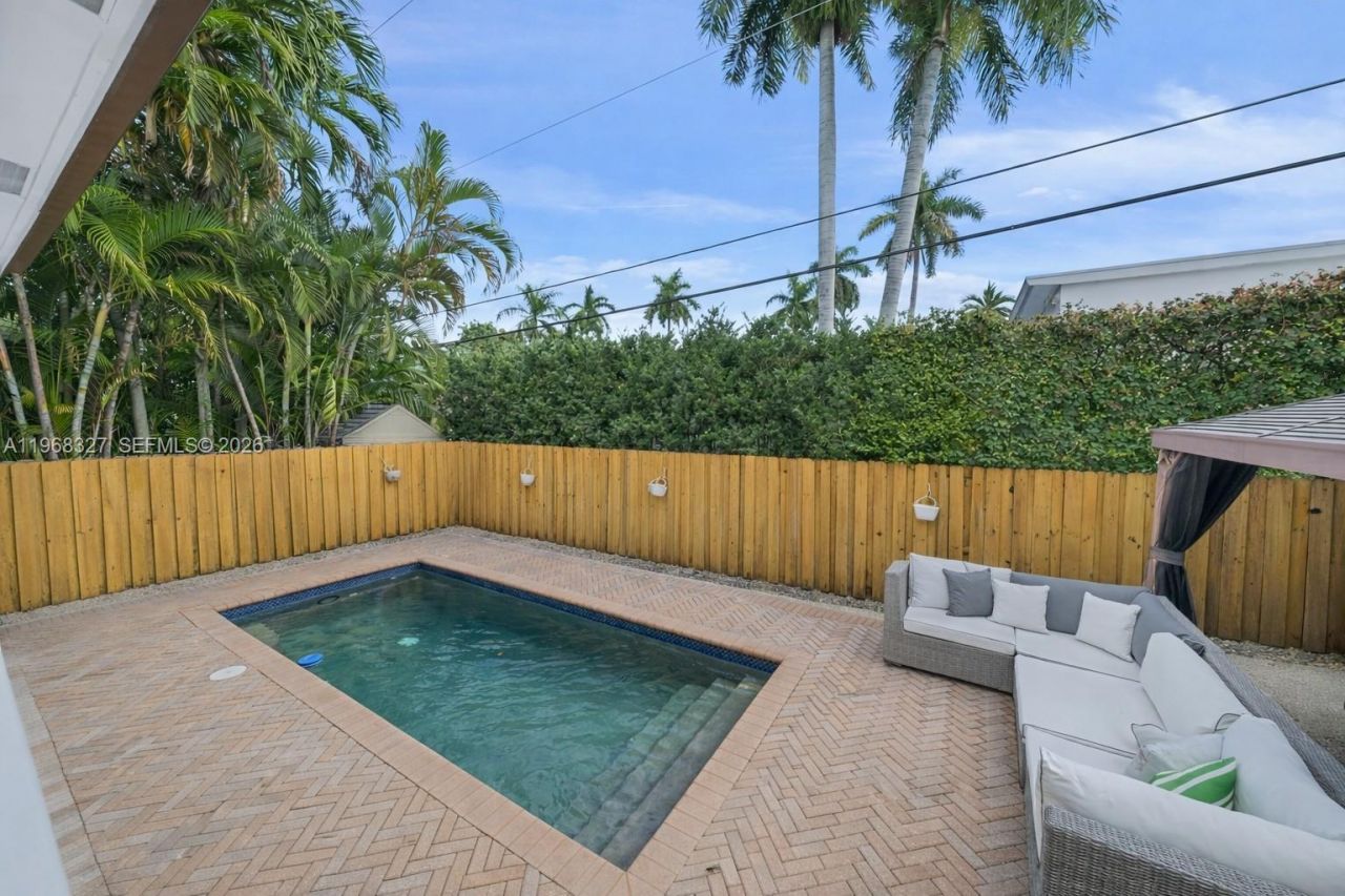 7431 Center Bay Dr , North Bay Village, FL 33141 Photo